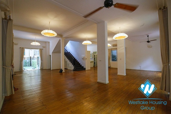 A spacious 5 bedroom house with swimming pool in Tay ho, Hanoi