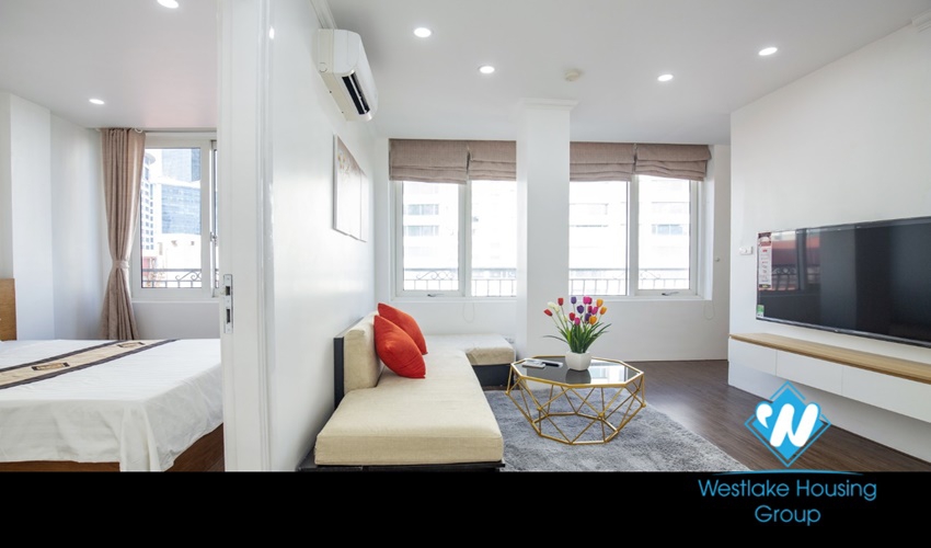 News apartment 02 bedrooms for rent in Kim Ma, Ba Dinh 