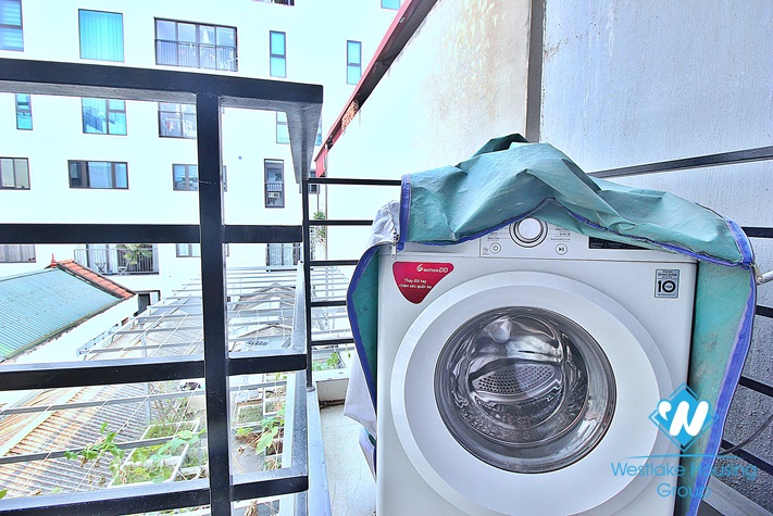 One bedroom with natual light for rent in Tu Hoa st, Tay Ho District 