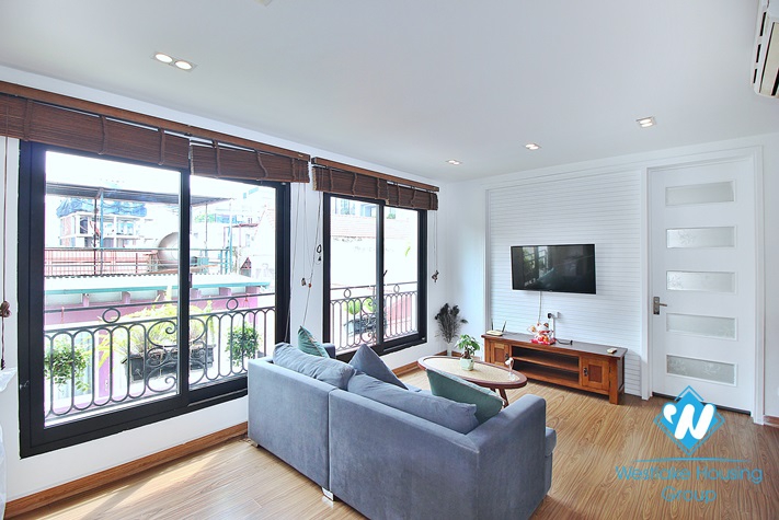 Good and clean two bedroom apartment for rent in Xuan Dieu street, Tay Ho, Ha Noi