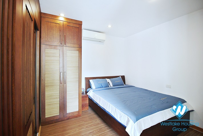 Good and clean two bedroom apartment for rent in Xuan Dieu street, Tay Ho, Ha Noi