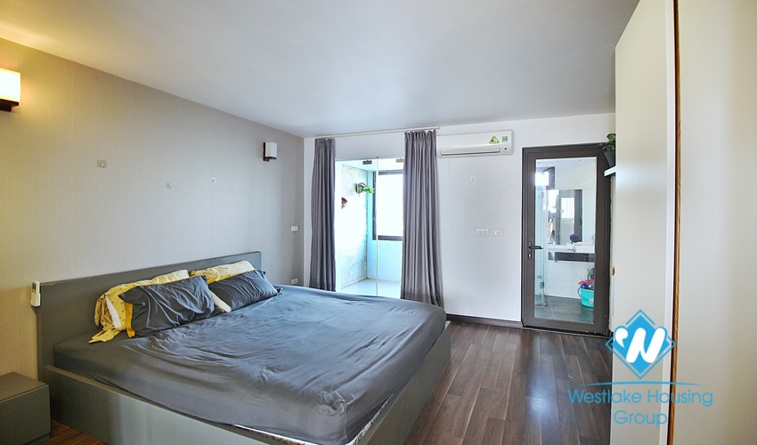 Nice and good price apartment for rent in alley 31 Xuan Dieu st, Tay Ho
