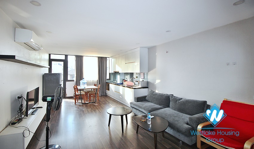 Nice and good price apartment for rent in alley 31 Xuan Dieu st, Tay Ho