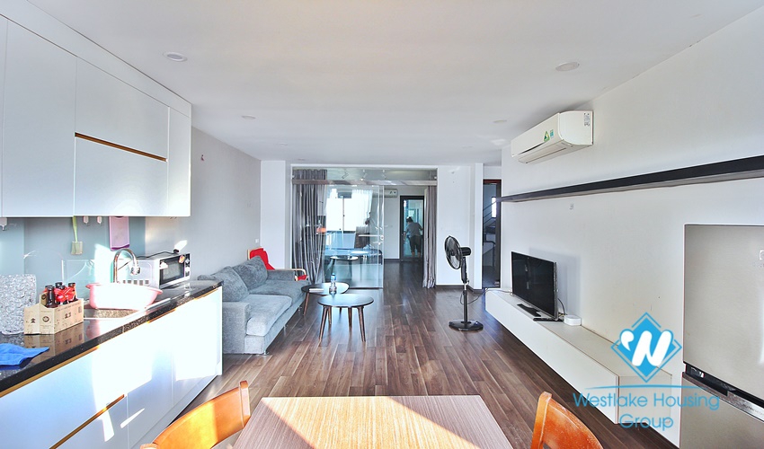 Nice and good price apartment for rent in alley 31 Xuan Dieu st, Tay Ho