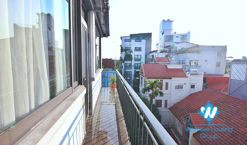 Nice and good price apartment for rent in alley 31 Xuan Dieu st, Tay Ho