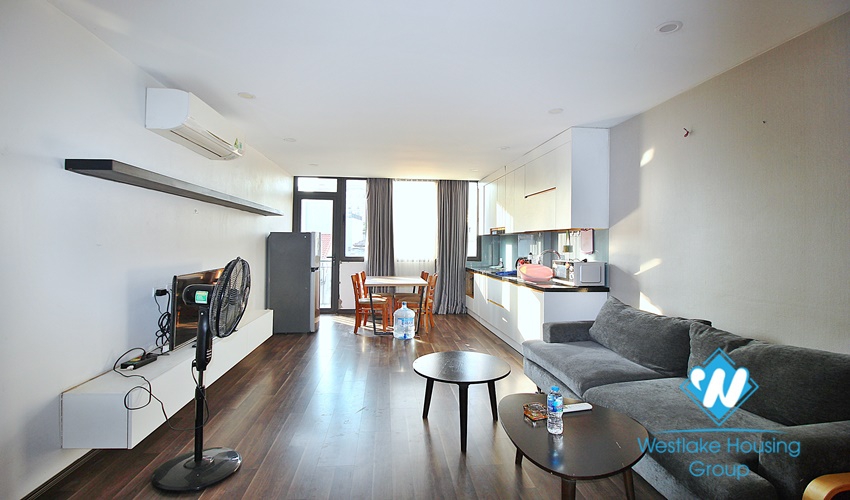 Nice and good price apartment for rent in alley 31 Xuan Dieu st, Tay Ho