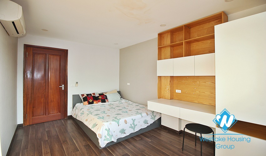 Nice and good price apartment for rent in alley 31 Xuan Dieu st, Tay Ho