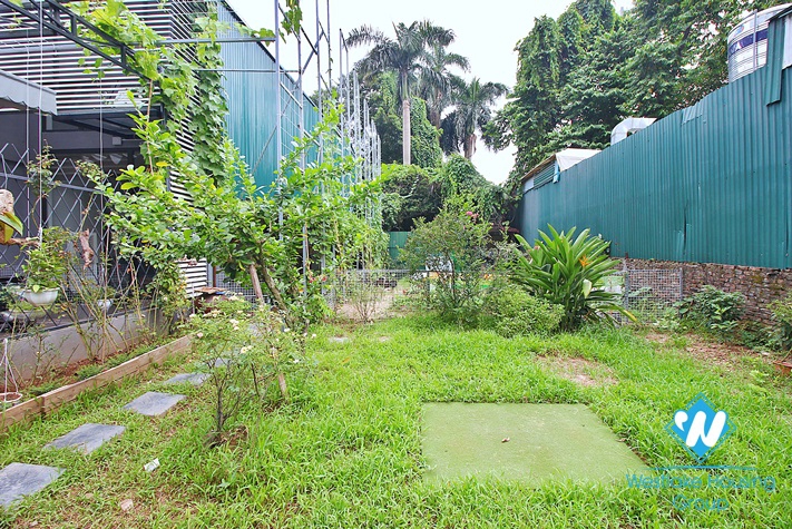 A beautiful house with nice deisgn for rent in Tay ho District 