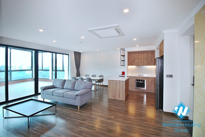 High-end floor 2 beds apartment with huge balcony for rent in Tu Hoa, Tay Ho