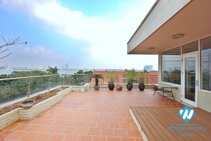 Lake view- House with big terrace for rent in Tay Ho, Hanoi
