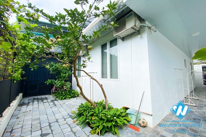 A quality and quiet house for rent in Tay Ho District