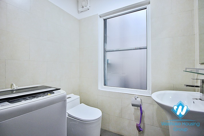 Lake side charming apartment for rent in Tay Ho