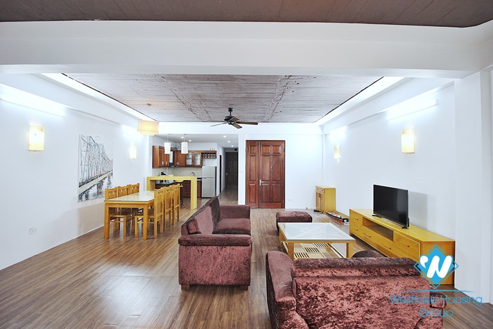 Lake side charming apartment for rent in Tay Ho