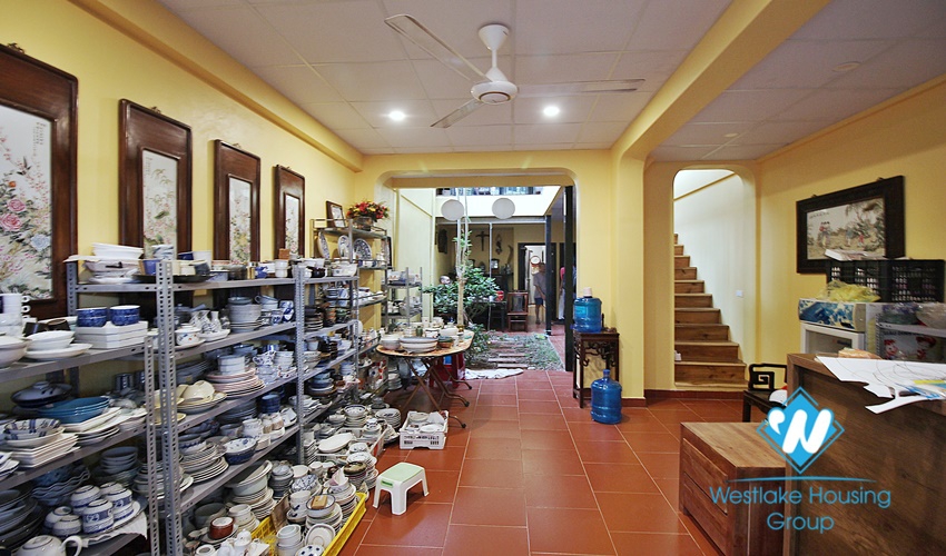Two floor house for rent in Dang Thai Mai st, Tay Ho District 