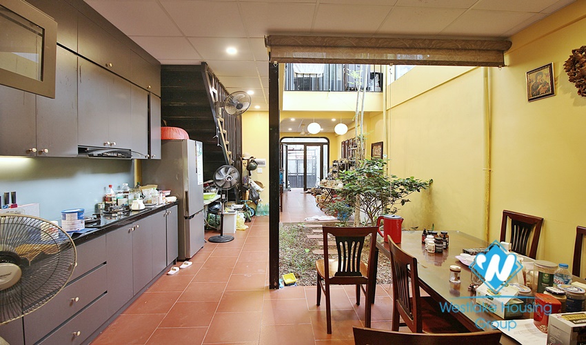Two floor house for rent in Dang Thai Mai st, Tay Ho District 