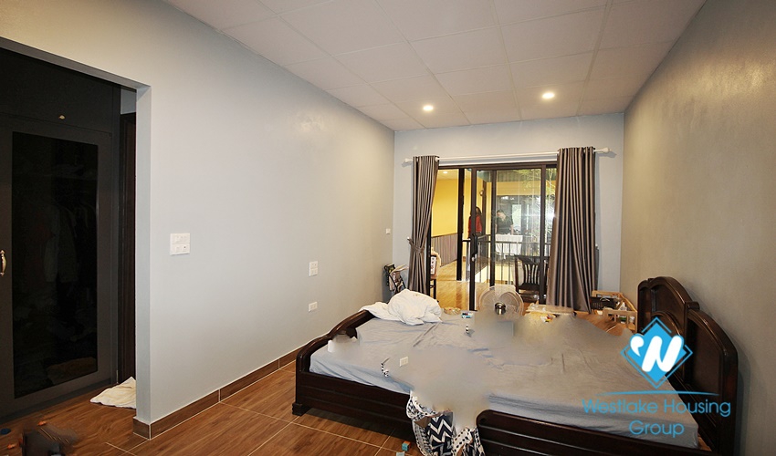 Two floor house for rent in Dang Thai Mai st, Tay Ho District 