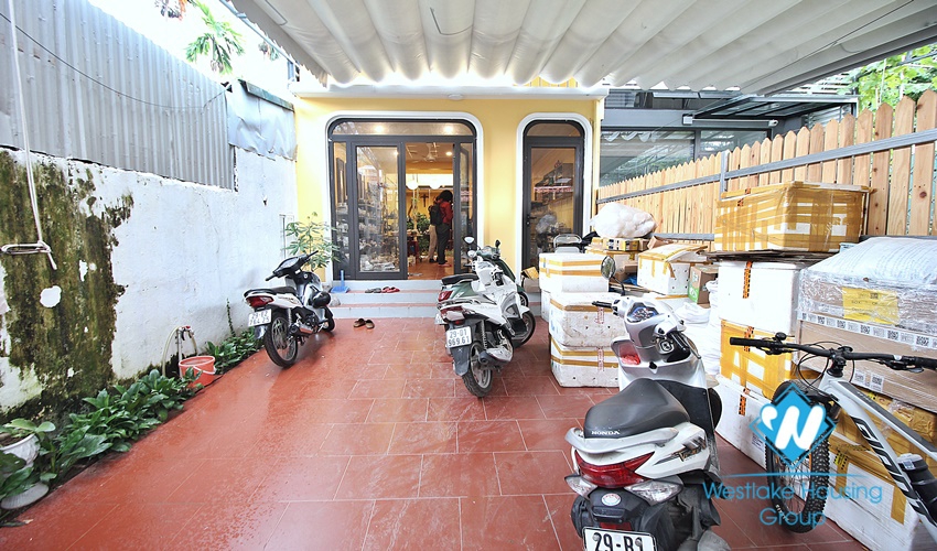 Two floor house for rent in Dang Thai Mai st, Tay Ho District 