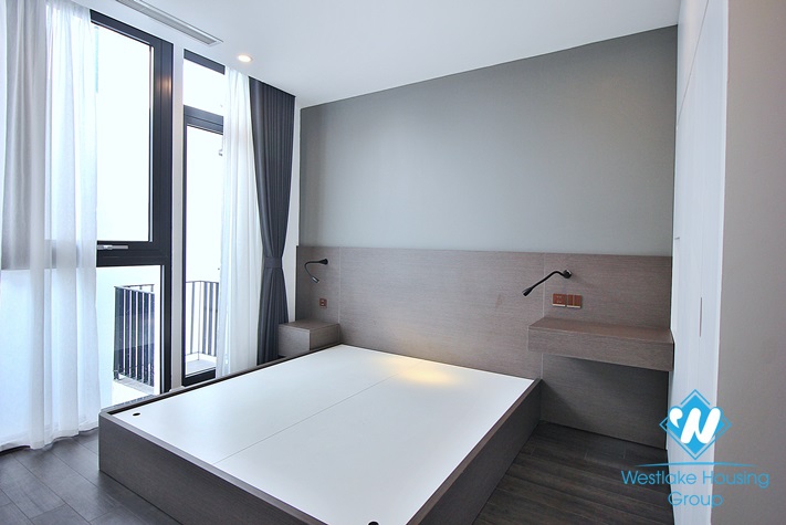 Brand new and lake view 3 beds apartment for rent in Tay Ho area