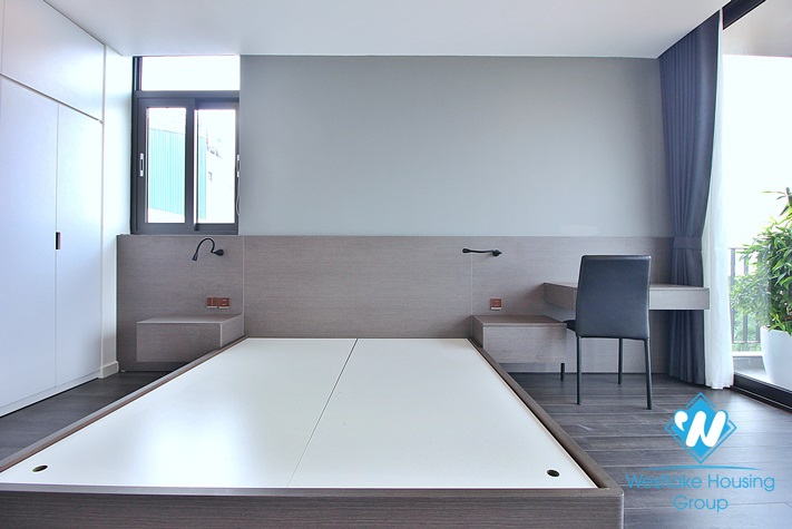 Brand new and lake view 3 beds apartment for rent in Tay Ho area