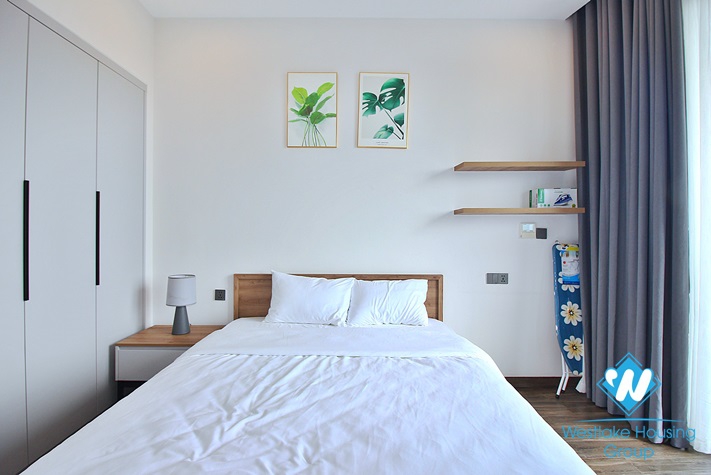 Lakeview and brandnew 3 beds apartment for rent in Tu Hoa area, Tay Ho