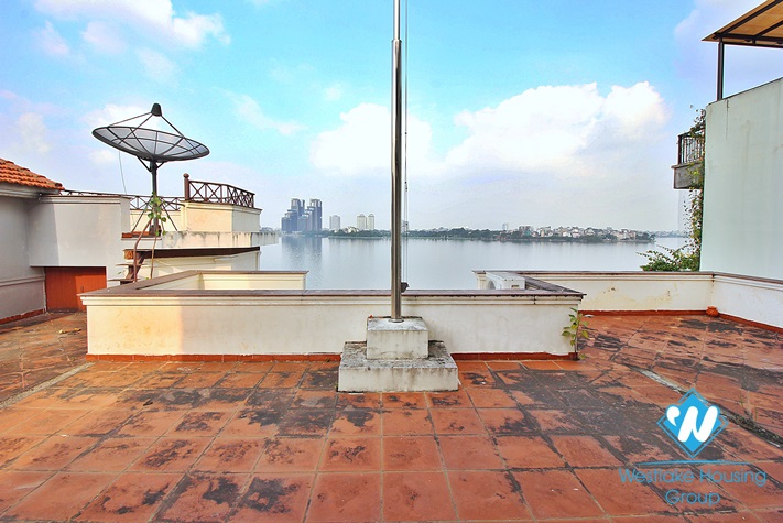 Lakeview an Embassy villa or office for rent in Trich Sai street, Tay Ho