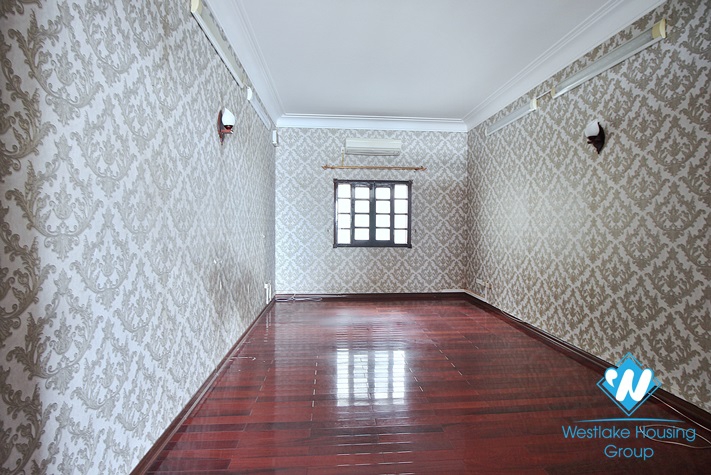 Lakeview an Embassy villa or office for rent in Trich Sai street, Tay Ho