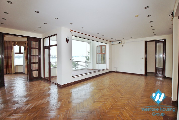 Lakeview an Embassy villa or office for rent in Trich Sai street, Tay Ho