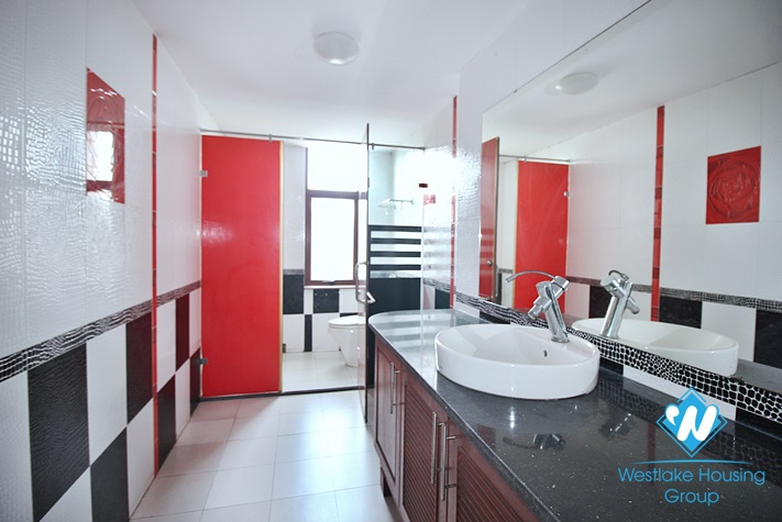 Lakeview an Embassy villa or office for rent in Trich Sai street, Tay Ho