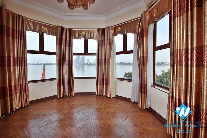 Lakeview an Embassy villa or office for rent in Trich Sai street, Tay Ho