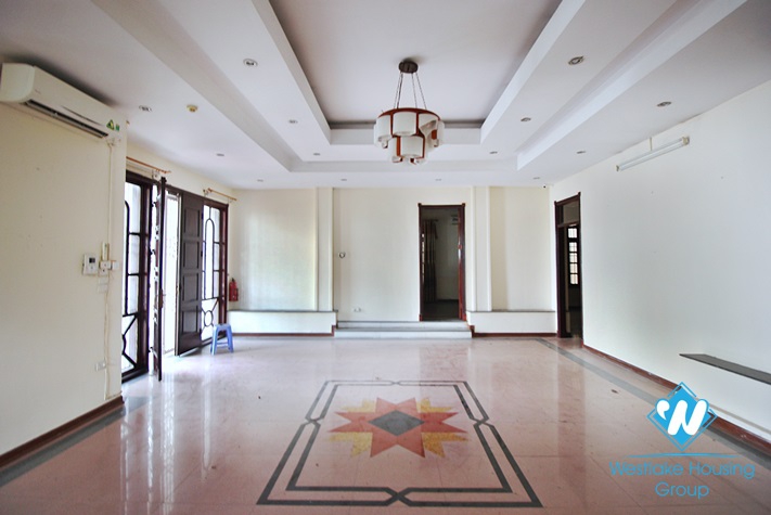 Lakeview an Embassy villa or office for rent in Trich Sai street, Tay Ho