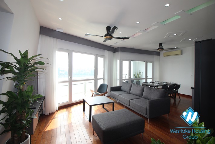 Renovated 3 beds apartment with lakeview for rent in Quang An st, Tay Ho