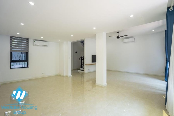 A newly and beautiful villa for rent in Tay ho, Hanoi