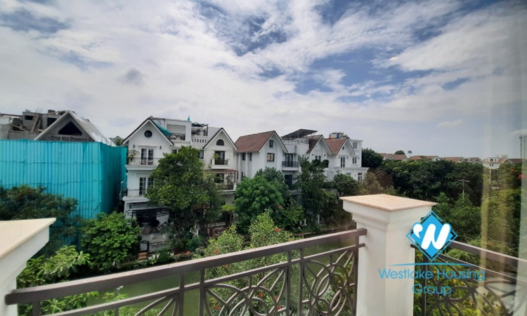 Four bedroom villa for rent in Vinhome Riverside near BIS school.