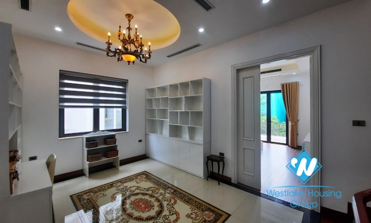 Four bedroom villa for rent in Vinhome Riverside near BIS school.