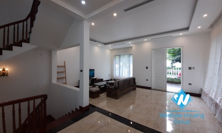 Four bedroom villa for rent in Vinhome Riverside near BIS school.