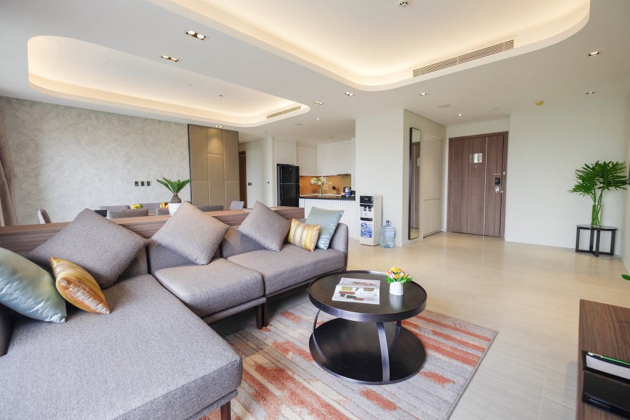 Modern 4 bedrooms apartment in Tay Ho District for rent