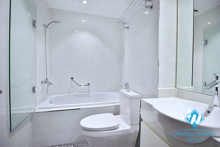 Morden and spacious 3 beds apartment for rent in Au Co st, Tay Ho