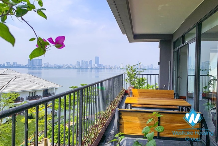 A beautiful 4 bedroom apartment with lake view in Tu hoa, Tay ho, Hanoi
