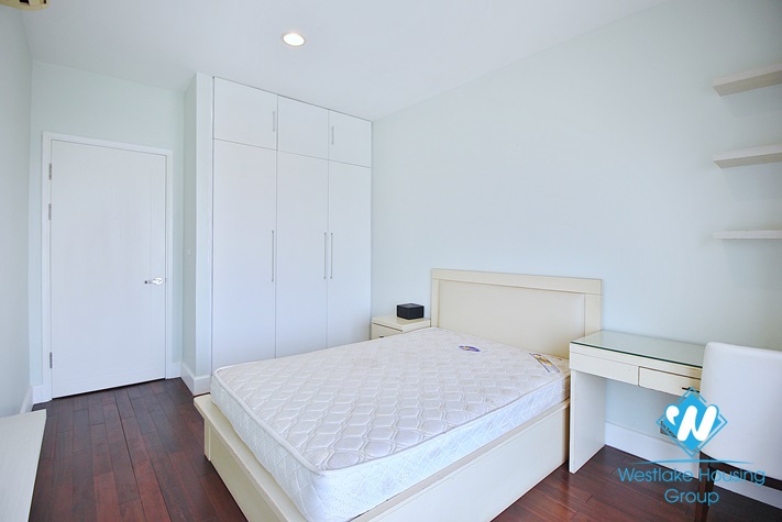 Lake view and high floor 5 beds apartment for rent in Golden Westlake building, Tay Ho