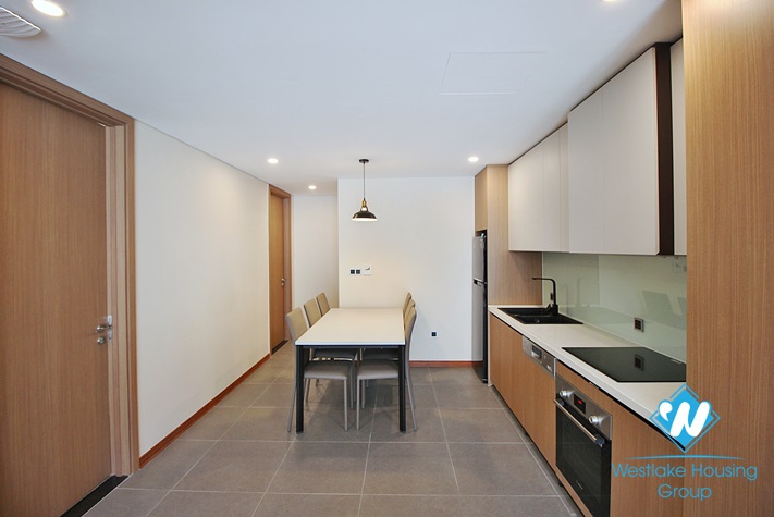 Morden and high floor 3 beds apartment for rent in Tay Ho area