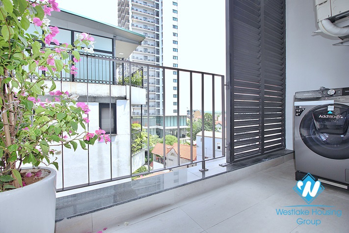 Morden and high floor 3 beds apartment for rent in Tay Ho area
