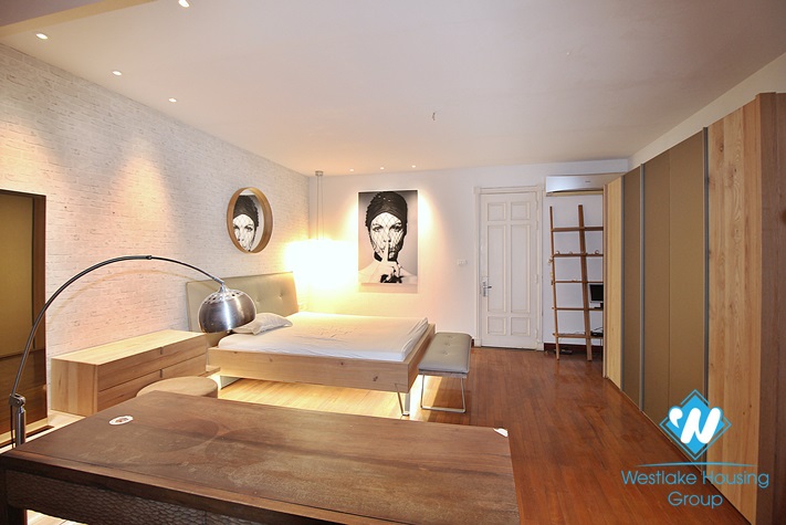 Lake-view 4 bedrooms house for rent in To Ngoc Van st, Tay Ho