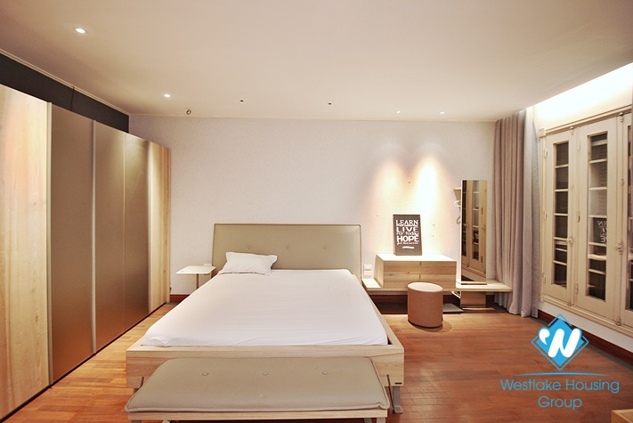 Lake-view 4 bedrooms house for rent in To Ngoc Van st, Tay Ho
