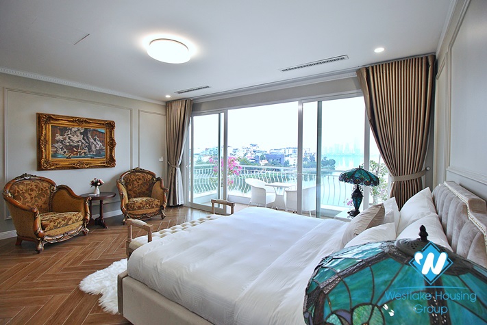 Lake view and luxurious 4 beds apartment for rent in Xuan Dieu st, Tay Ho