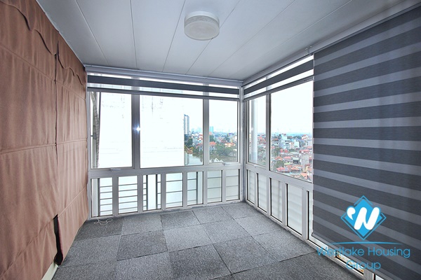 A good price 3 bedroom apartment for rent in Xuan dieu, Tay ho