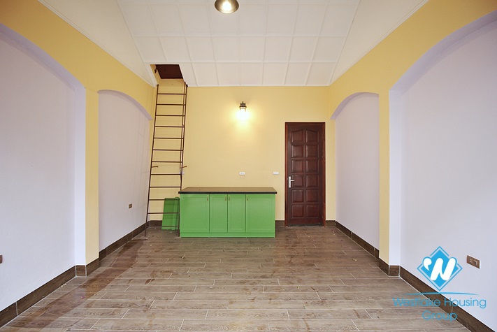 Renovated 3 bedrooms house for rent in Tu Hoa street, Tay Ho
