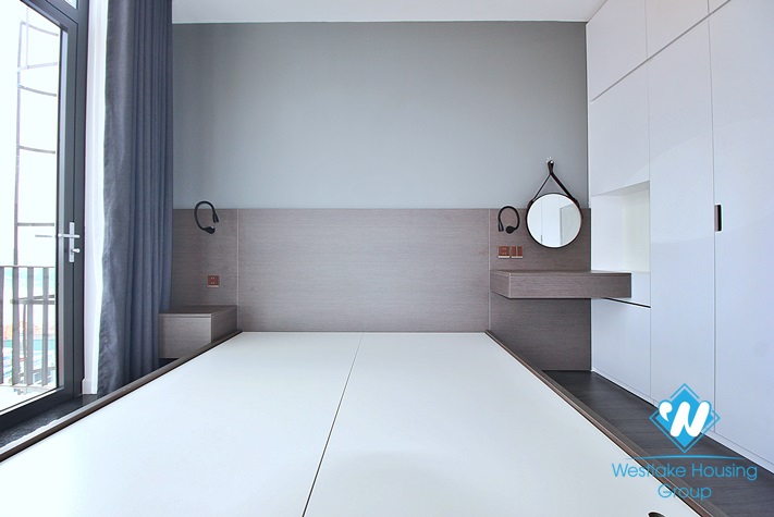 High-end and bright one bedroom apartment for rent in Xuan Dieu st, Tay Ho