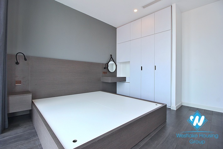 High-end and bright one bedroom apartment for rent in Xuan Dieu st, Tay Ho