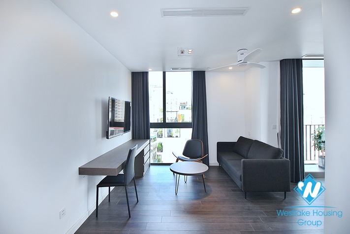 High-end and bright one bedroom apartment for rent in Xuan Dieu st, Tay Ho