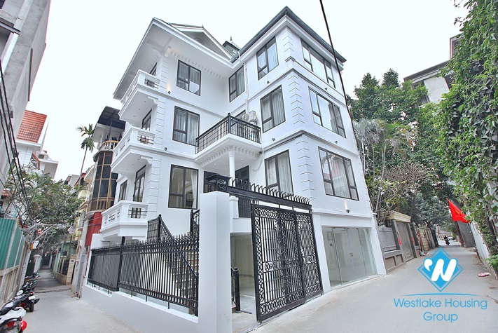 Vintage 4 bedrooms house for rent in Tay Ho, Hanoi 